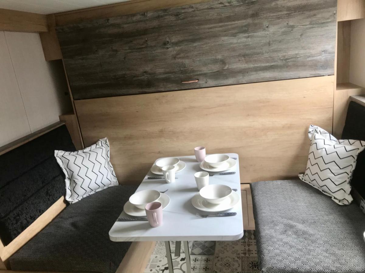 Caledonian Lodges 1 인버네스 외부 사진